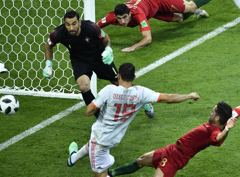 奥格斯堡锋无力暴露,连续不胜深陷降级泥潭  奥格斯堡锋无力暴露,连续不胜深陷降级泥潭